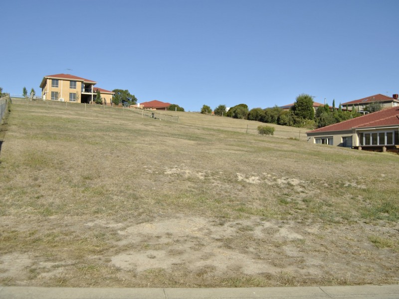 38 Craig Parry Drive, Hidden Valley VIC 3756