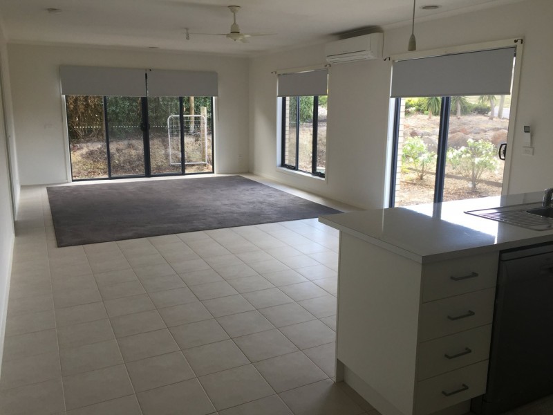 18 Craig Parry Drive, Hidden Valley VIC 3756