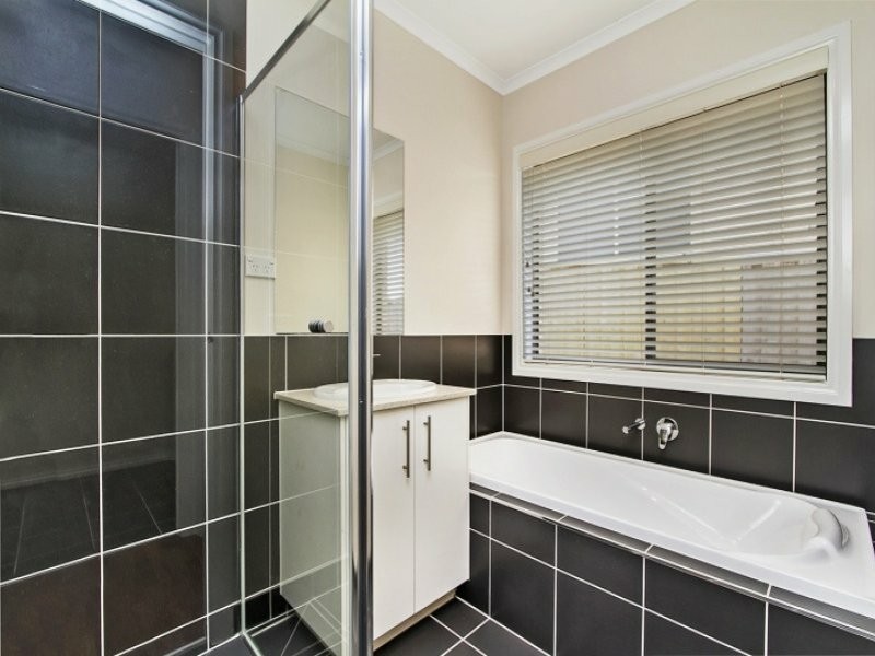 31 Toscana Way, Hidden Valley VIC 3756