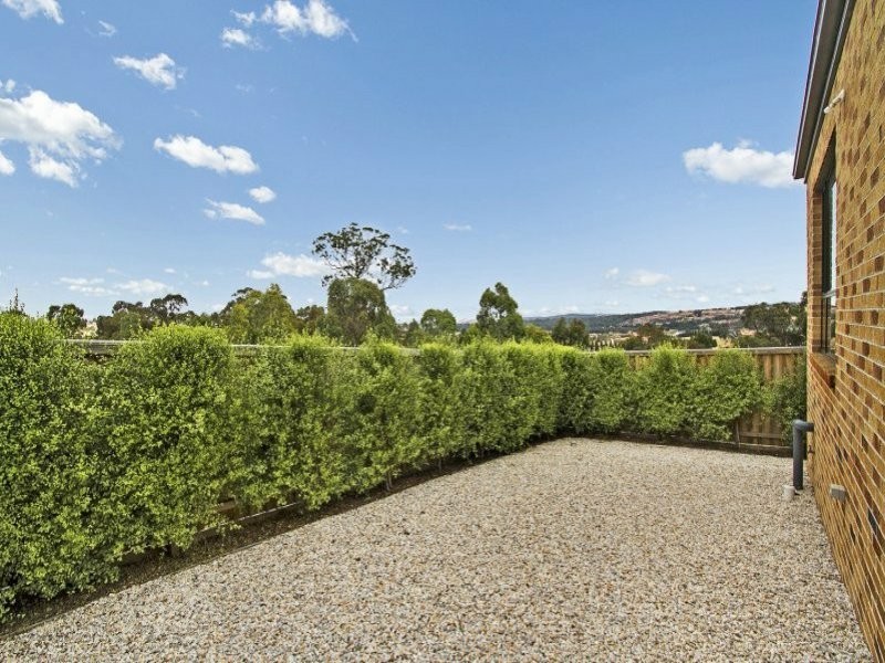 31 Toscana Way, Hidden Valley VIC 3756