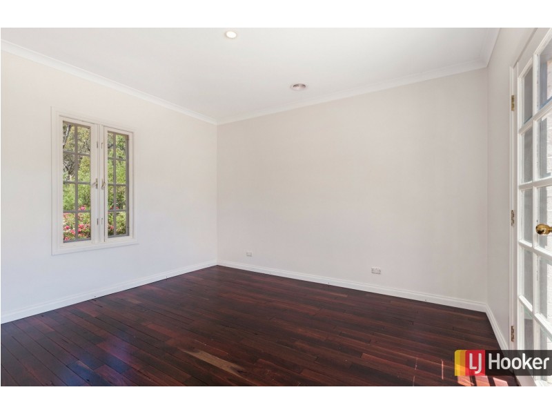 4 Mountain Ash Court, Hidden Valley VIC 3756