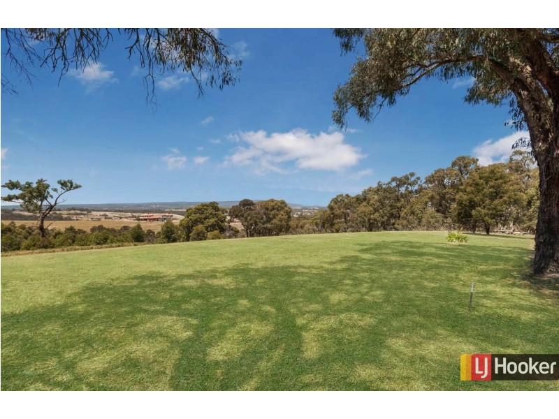 4 Mountain Ash Court, Hidden Valley VIC 3756