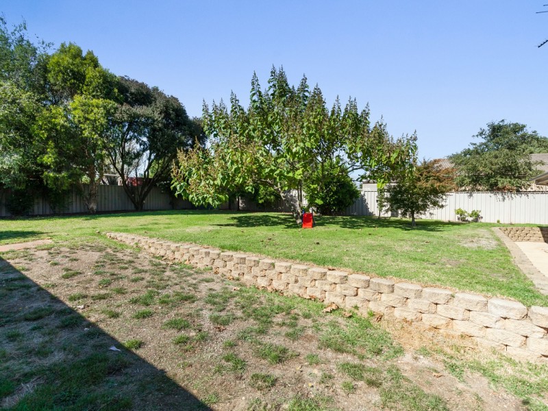 13 Centenary Drive, Kilmore VIC 3764