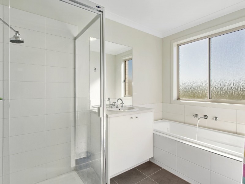 32 Holly Drive, Wallan VIC 3756