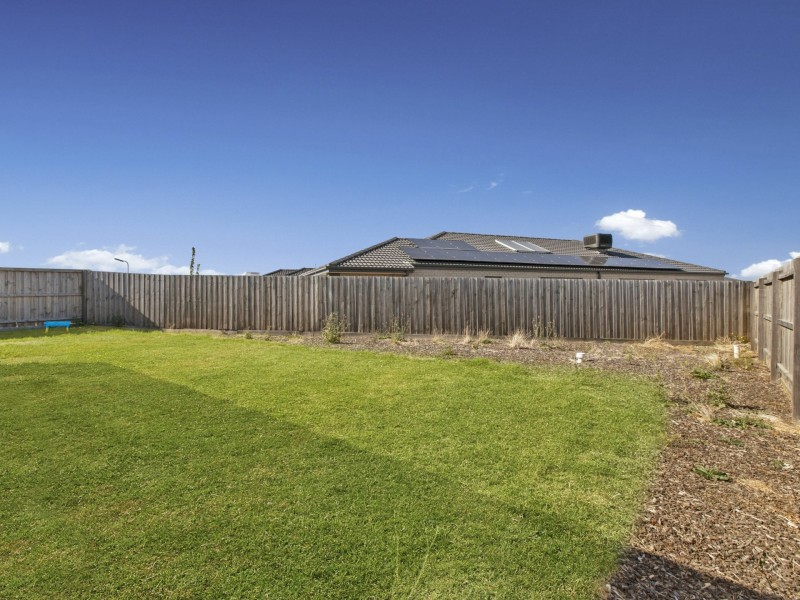 32 Holly Drive, Wallan VIC 3756