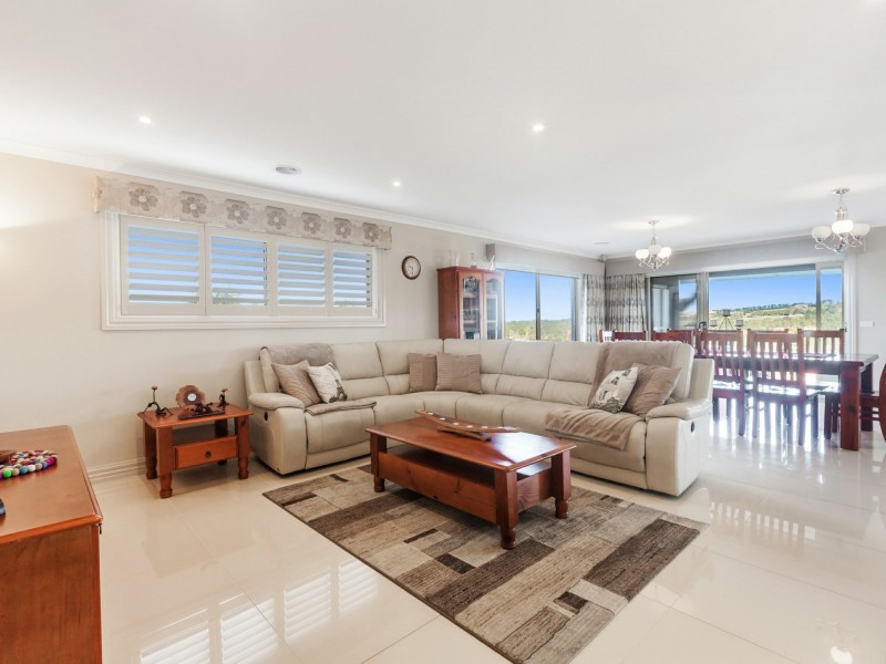 12 Craig Parry Drive, Hidden Valley VIC 3756