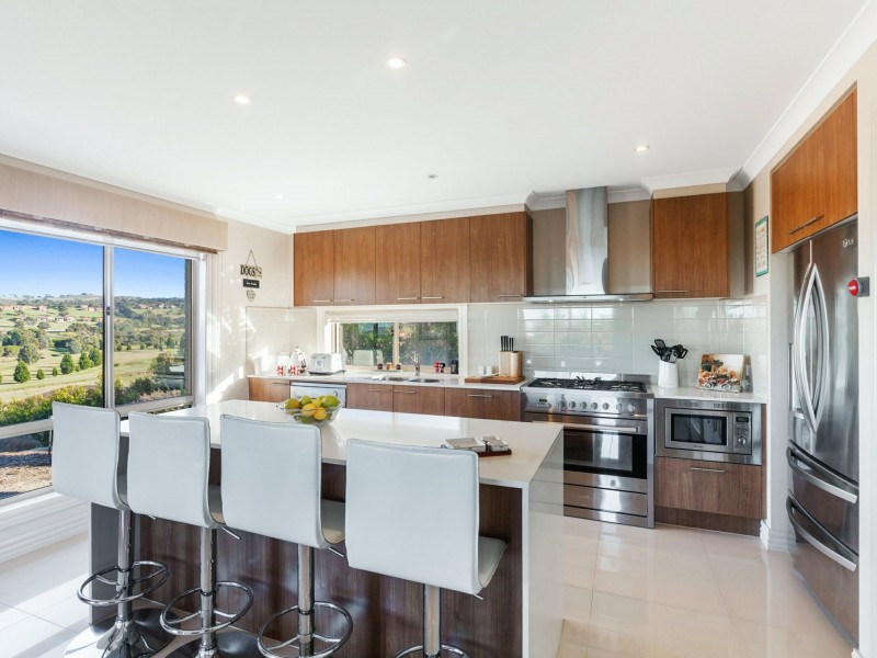 12 Craig Parry Drive, Hidden Valley VIC 3756