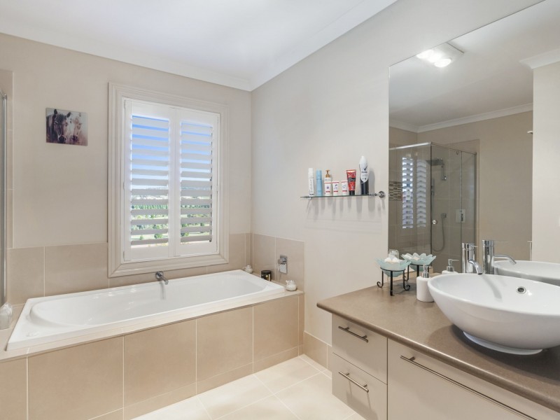 12 Craig Parry Drive, Hidden Valley VIC 3756