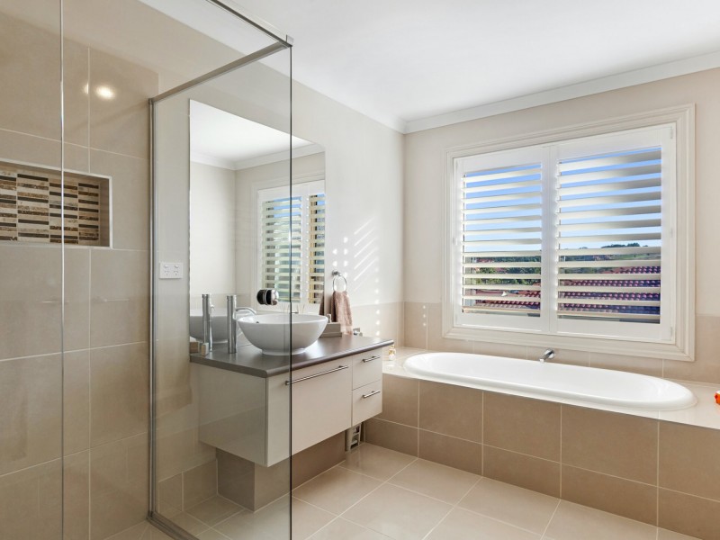 12 Craig Parry Drive, Hidden Valley VIC 3756