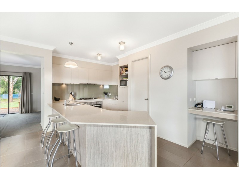 45 Carmelo Court, Hidden Valley VIC 3756