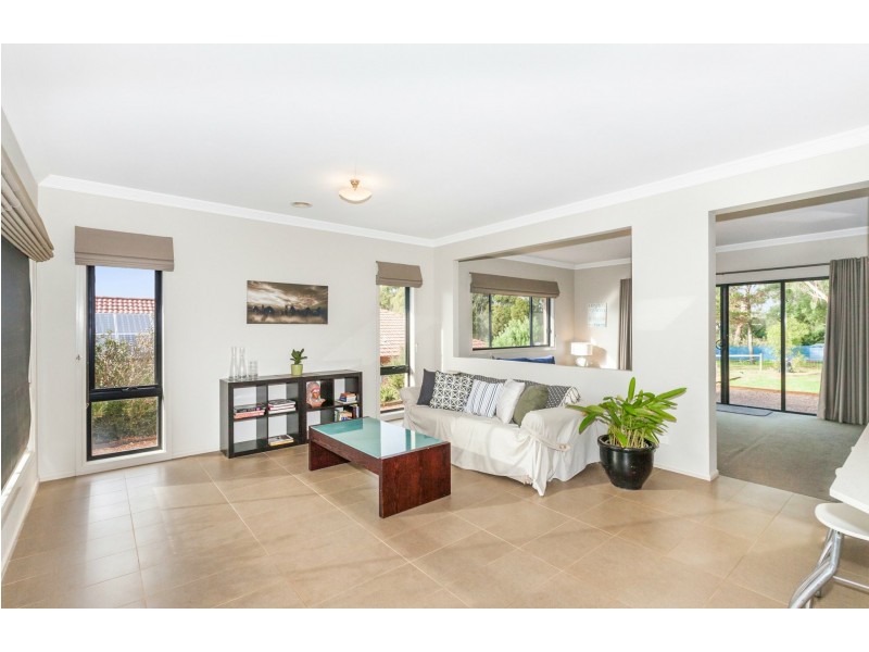 45 Carmelo Court, Hidden Valley VIC 3756