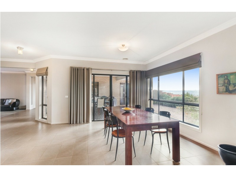 45 Carmelo Court, Hidden Valley VIC 3756