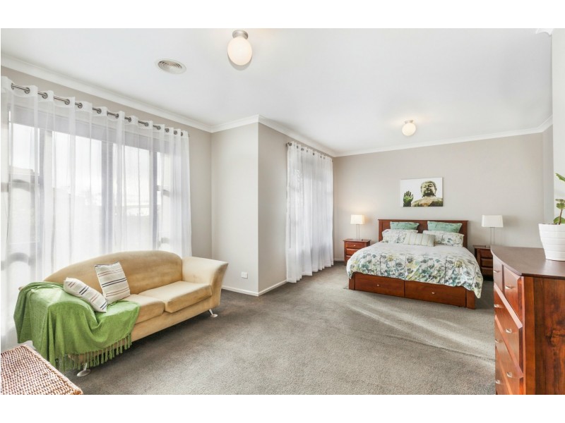 45 Carmelo Court, Hidden Valley VIC 3756