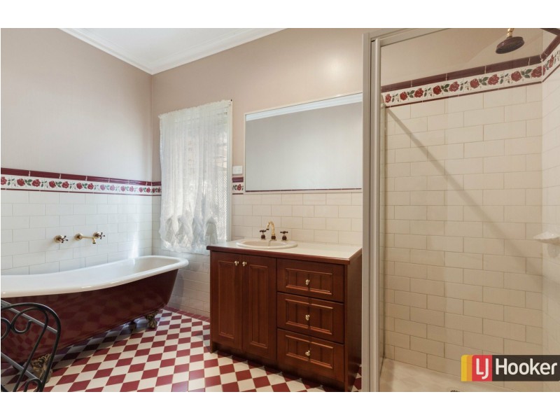 5 Queen Adelaide Court, Wallan VIC 3756