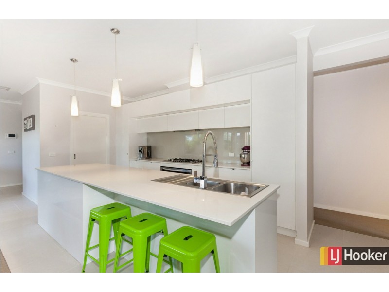 15 Speargrass Avenue, Wallan VIC 3756