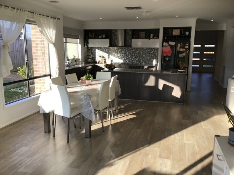 136 Wallara Waters Boulevard, Wallan VIC 3756