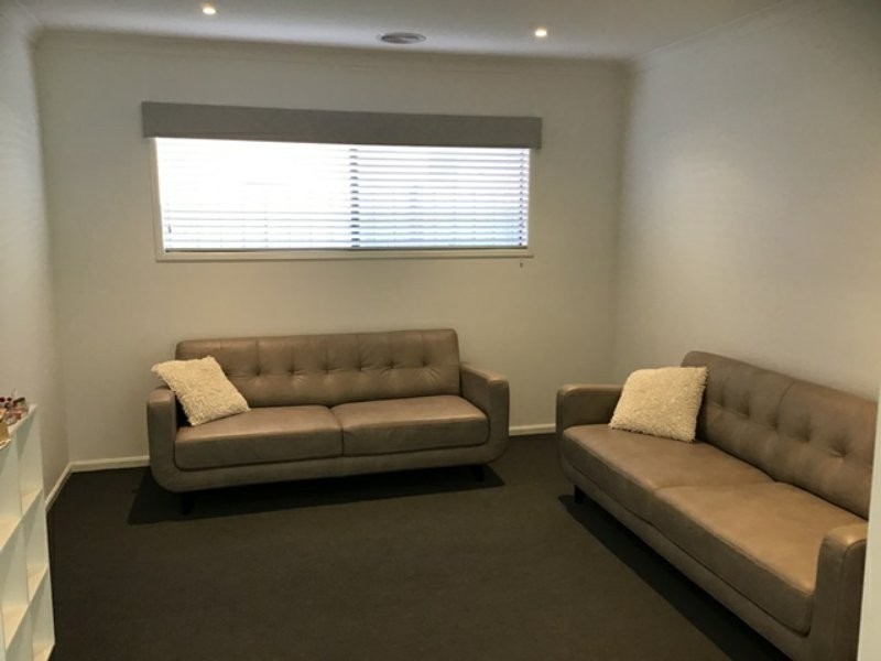 136 Wallara Waters Boulevard, Wallan VIC 3756