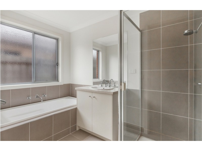 27 Watergum Way, Wallan VIC 3756