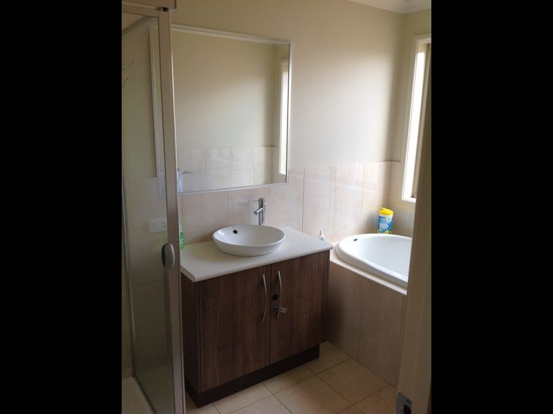 61 Lakeside Drive, Hidden Valley VIC 3756