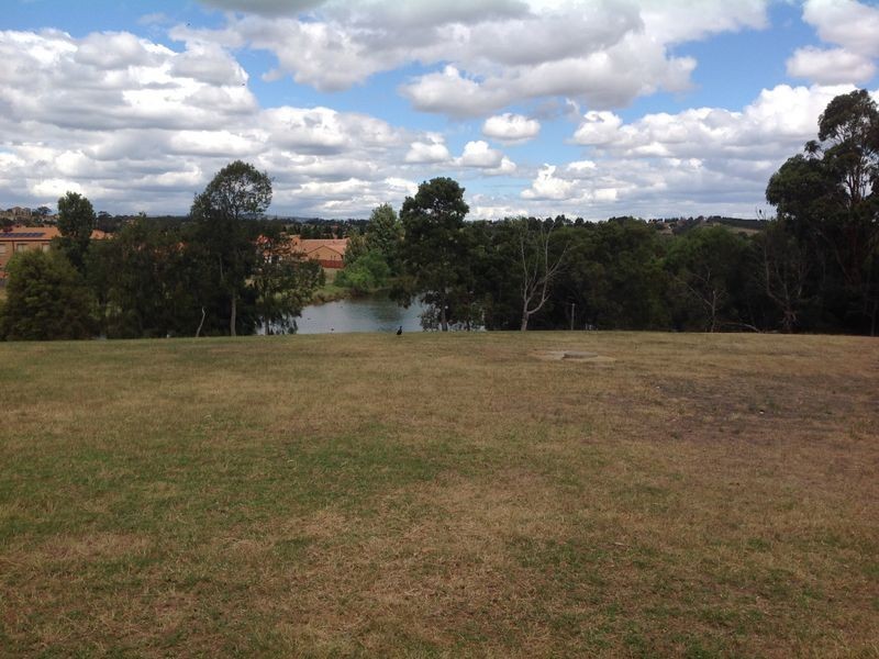 61 Lakeside Drive, Hidden Valley VIC 3756