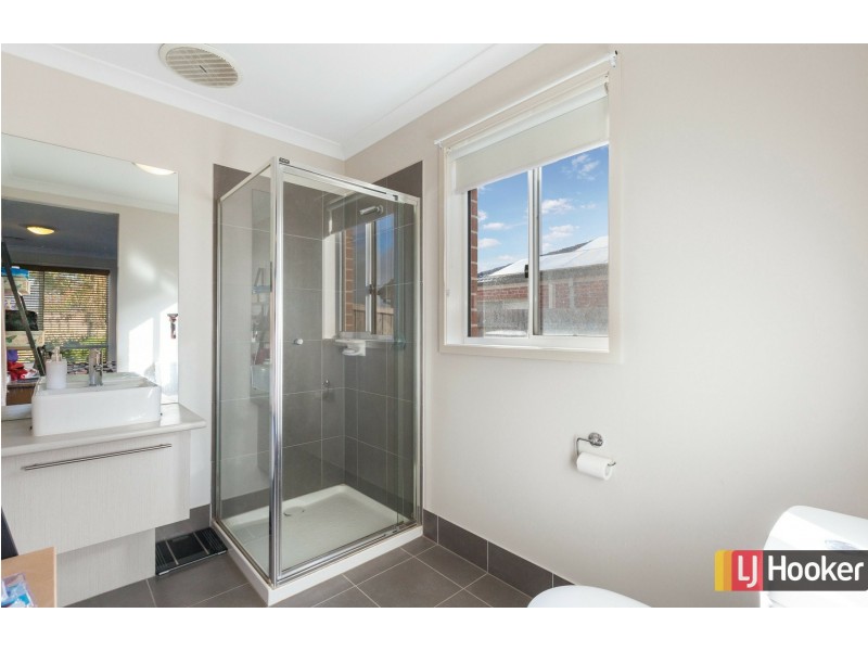 51 Watergum Way, Wallan VIC 3756