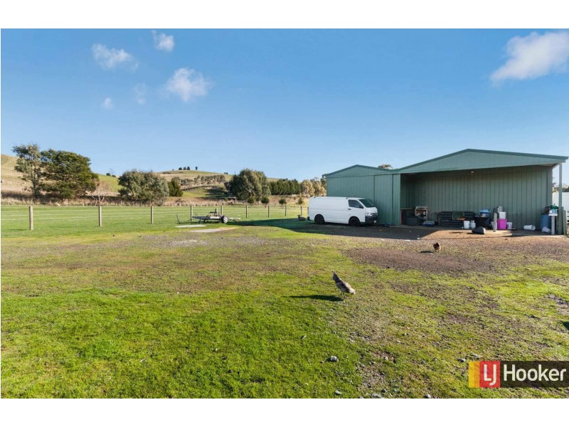 64 Darraweit Valley Road, Darraweit Guim VIC 3756
