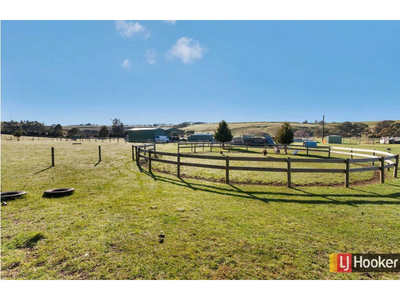 64 Darraweit Valley Road, Darraweit Guim VIC 3756