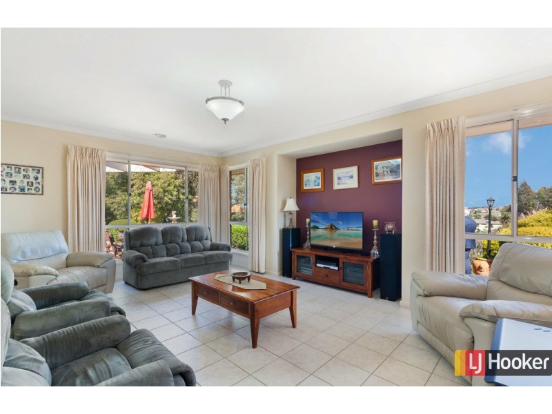 87 Valley Drive, Hidden Valley VIC 3756