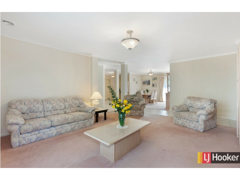 87 Valley Drive, Hidden Valley VIC 3756