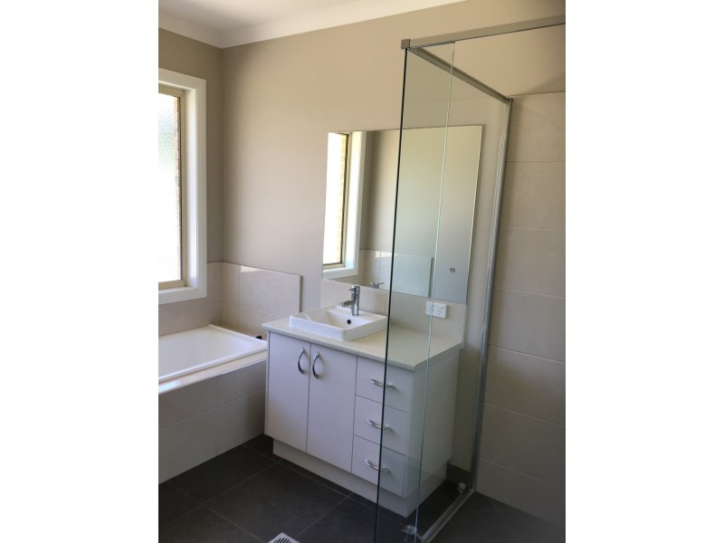 19 Aurina Drive, Hidden Valley VIC 3756