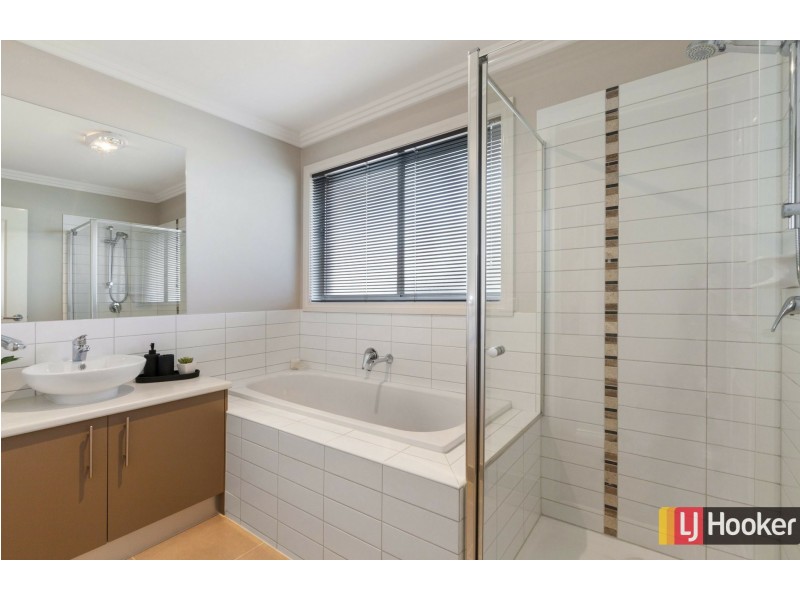 10 Pacific Grange, Beveridge VIC 3753