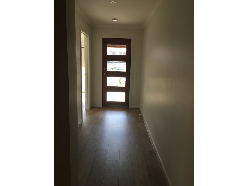 8 Hillcrest Road, Beveridge VIC 3753