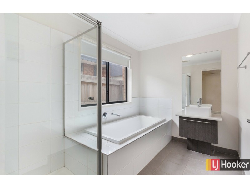 31 Watergum Way, Wallan VIC 3756