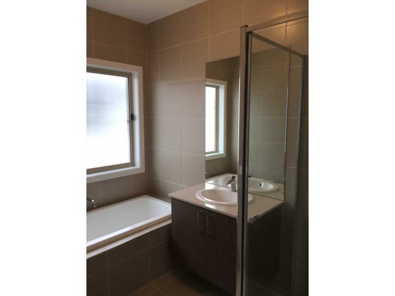 90 Lucknow Drive, Beveridge VIC 3753