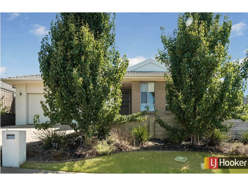 10 Dampiera Avenue, Wallan VIC 3756