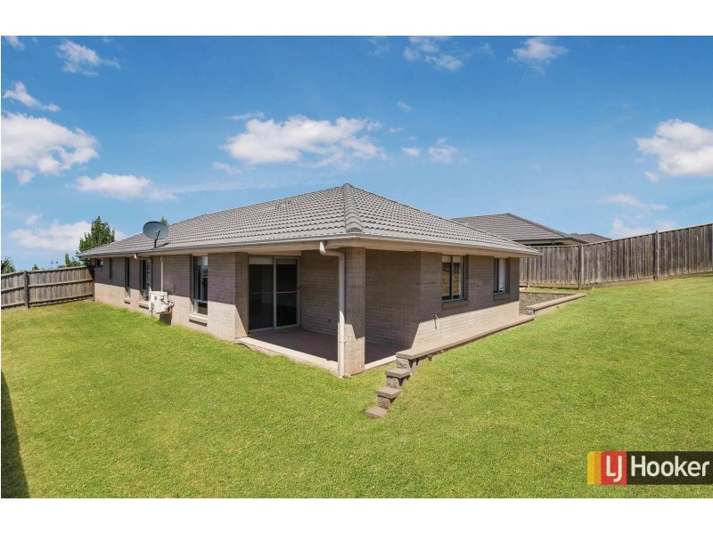 10 Dampiera Avenue, Wallan VIC 3756