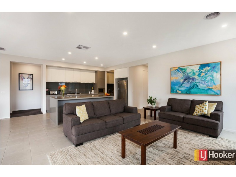 1 Belleview Crescent, Beveridge VIC 3753