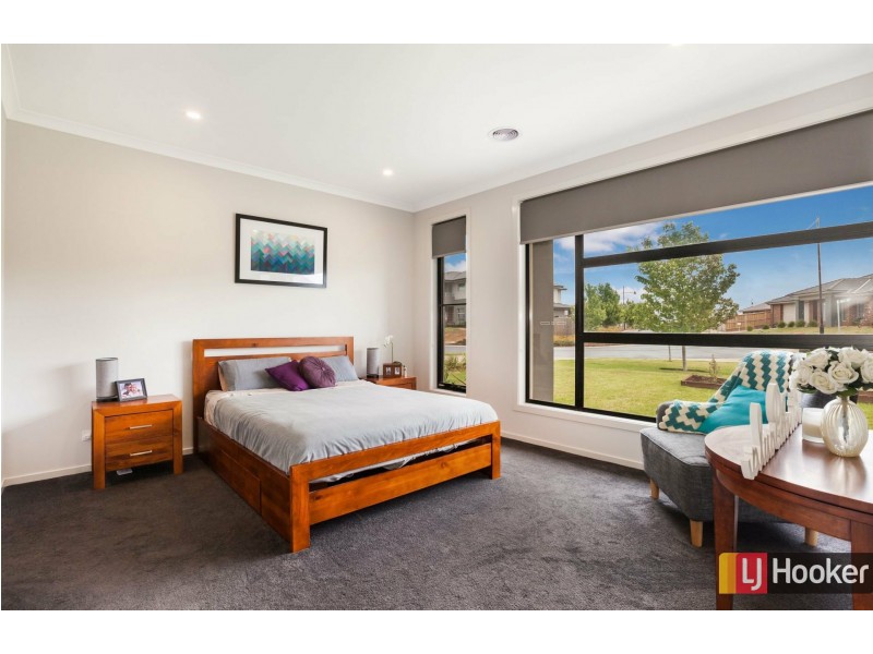 1 Belleview Crescent, Beveridge VIC 3753