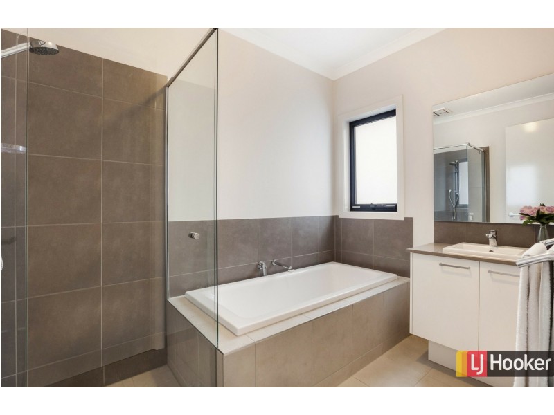1 Belleview Crescent, Beveridge VIC 3753