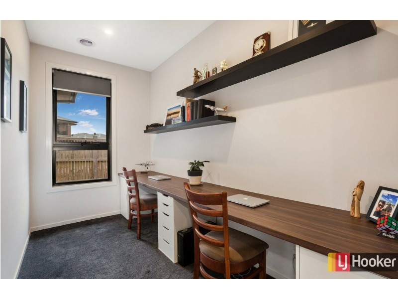 1 Belleview Crescent, Beveridge VIC 3753