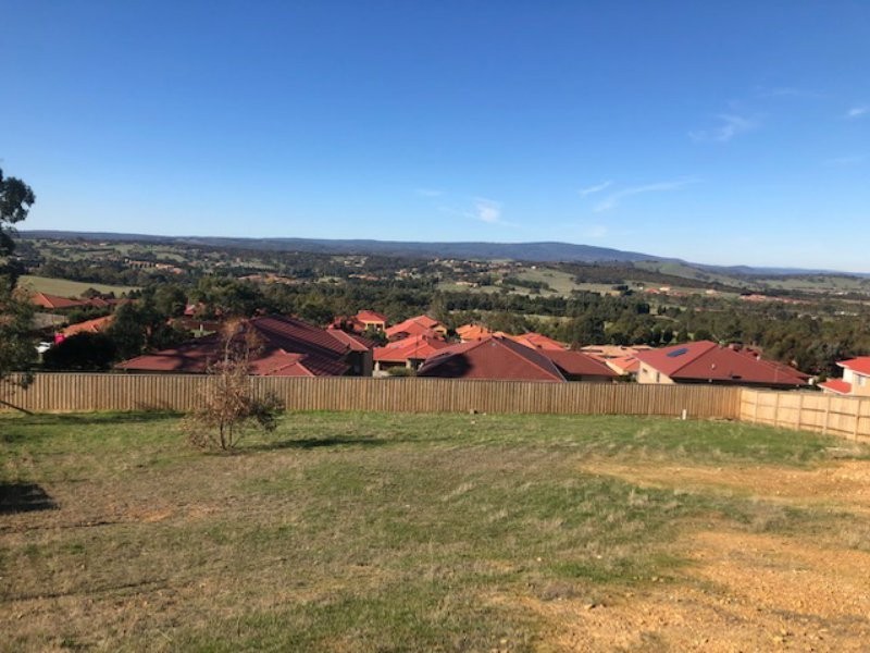 6 Cortona Close, Hidden Valley VIC 3756
