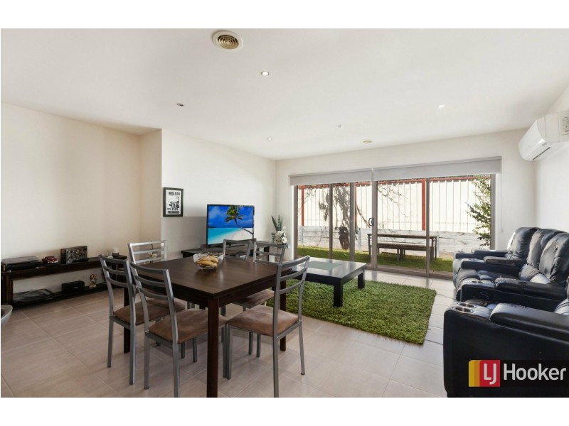 Unit 12/6 Eden Place, Wallan VIC 3756