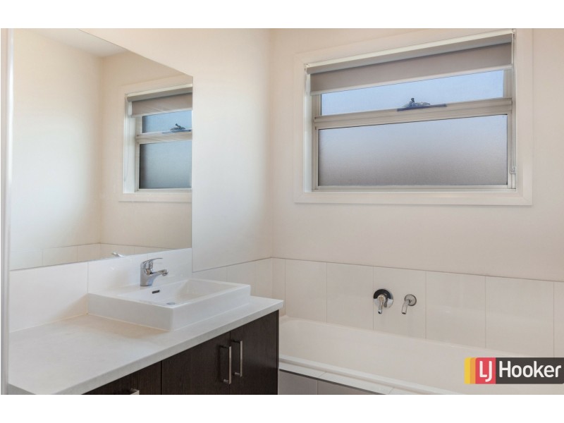 Unit 12/6 Eden Place, Wallan VIC 3756