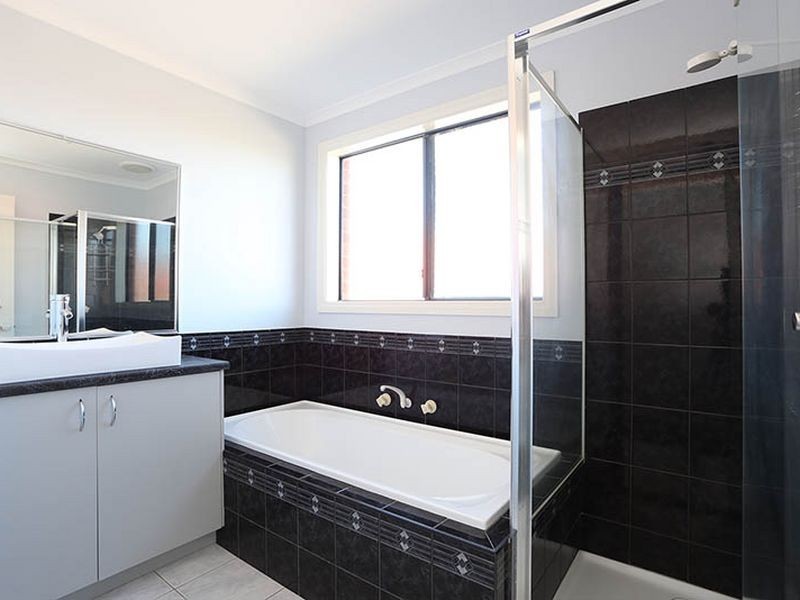 11 Hadley Drive, Wallan VIC 3756