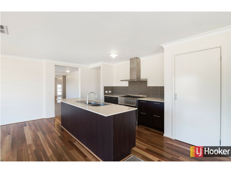 51 Fairhaven Avenue, Beveridge VIC 3753