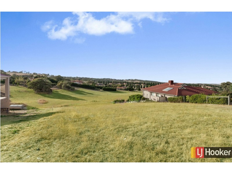 13 Craig Parry Drive, Hidden Valley VIC 3756