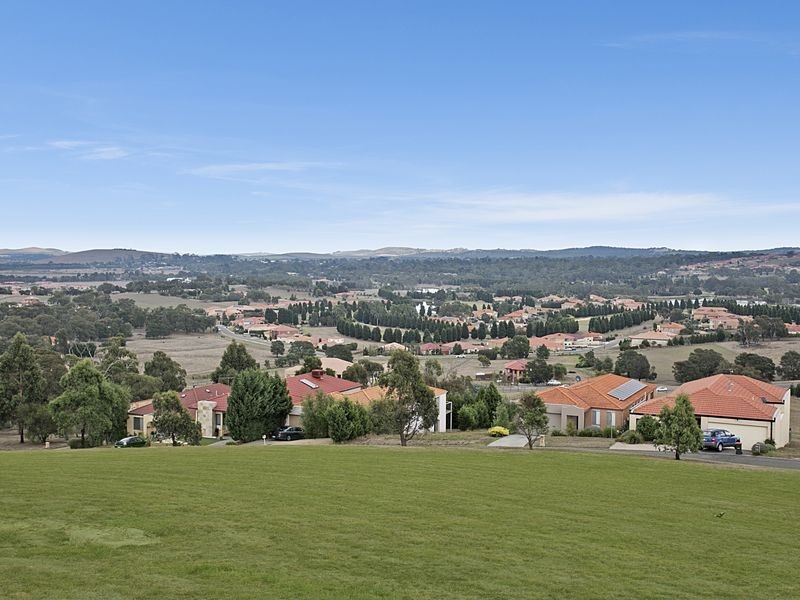 8 Toscana Way, Hidden Valley VIC 3756