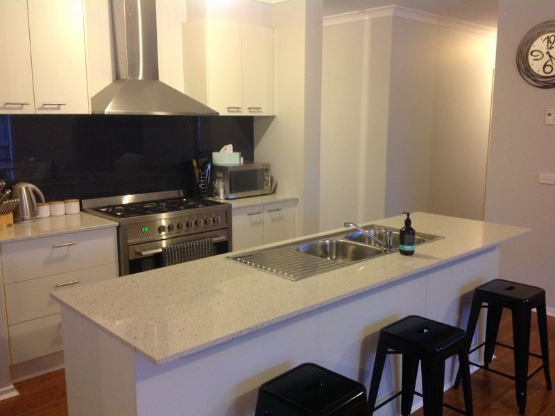 16 Dampiera Avenue, Wallan VIC 3756