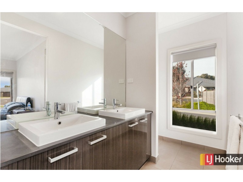 3 Angel Way, Beveridge VIC 3753