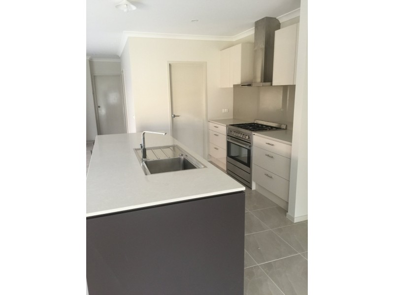 14 Harslett Street, Kalkallo VIC 3064